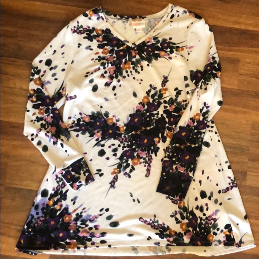 LulaRoe Elizabeth Sweater